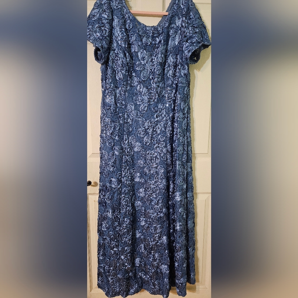 Women's plus size 18w formal dress